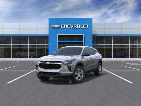 Used 2026 Chevrolet Trax LS w/ Driver Confidence Package FWD image 8