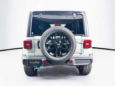 Used 2023 Jeep Wrangler Unlimited Sahara w/ Cold Weather Group AWD/4WD image 7