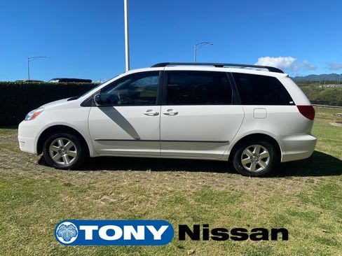 Used 2004 Toyota Sienna CE FWD image 5