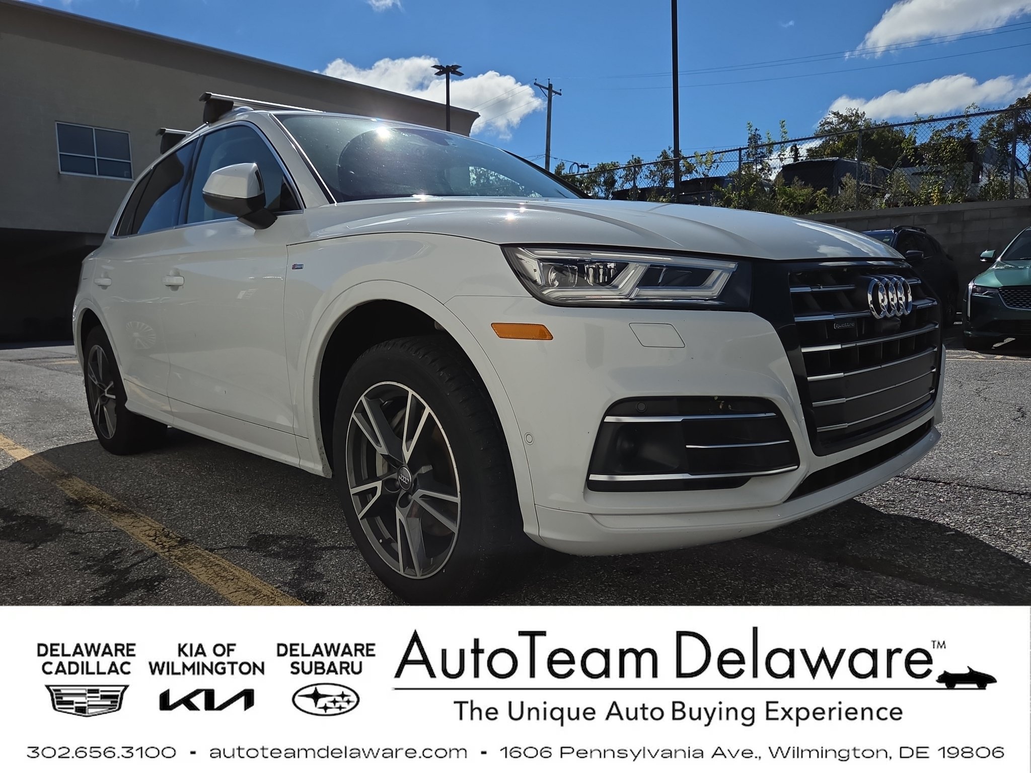 Used 2020 Audi Q5 e Prestige AWD/4WD image 1