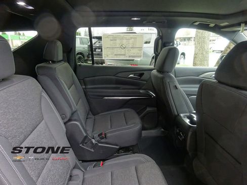 New 2026 Chevrolet Traverse LT w/ Sun and Wheel Package image 23