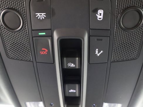 Used 2025 Audi Q3 2.0T Premium w/ Convenience Package image 9