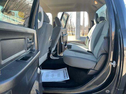 Used 2016 RAM 1500 Express w/ Black Ram 1500 Express Group image 10