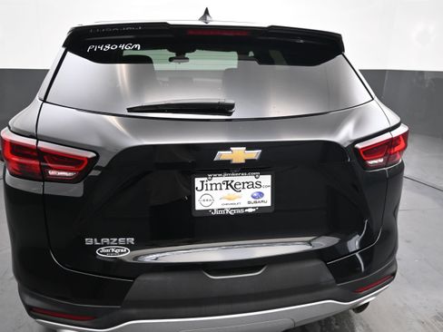 Used 2025 Chevrolet Blazer LT FWD image 14