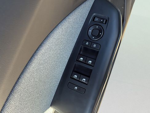 Certified 2025 Kia K4 EX FWD image 12
