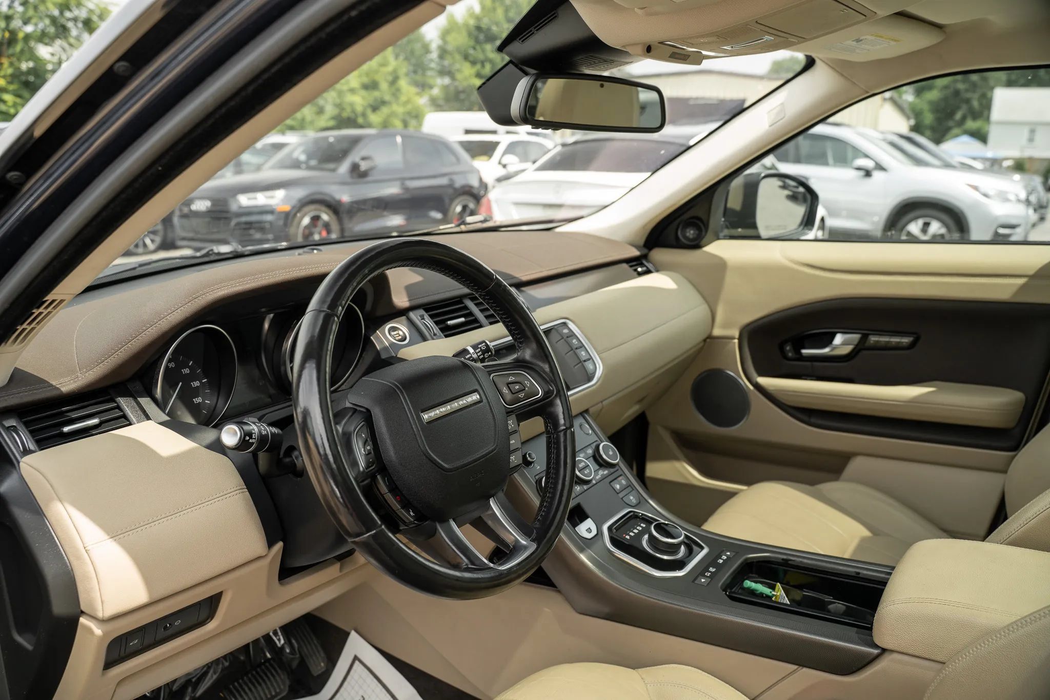 Used 2018 Land Rover Range Rover Evoque SE Premium AWD/4WD image 6