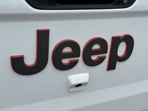 New 2026 Jeep Gladiator Mojave AWD/4WD image 12