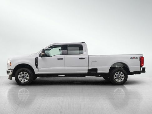 Used 2024 Ford F250 XLT image 2