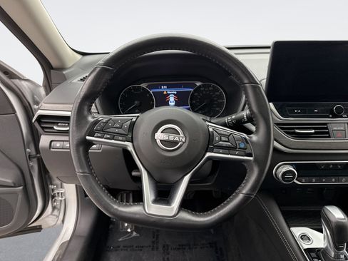 Used 2023 Nissan Altima 2.5 SL AWD/4WD image 12