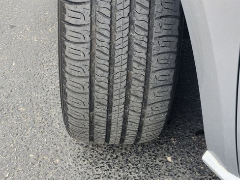 Used 2012 Volkswagen Passat 2.5 SE image 10