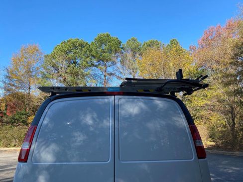 Used 2020 Chevrolet Express 2500 w/ Driver Convenience Package image 39