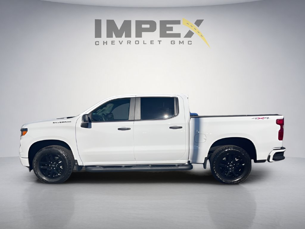 Used 2025 Chevrolet Silverado 1500 Custom w/ Turbomax Blackout Package AWD/4WD image 2