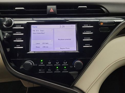 Used 2019 Toyota Camry LE image 25