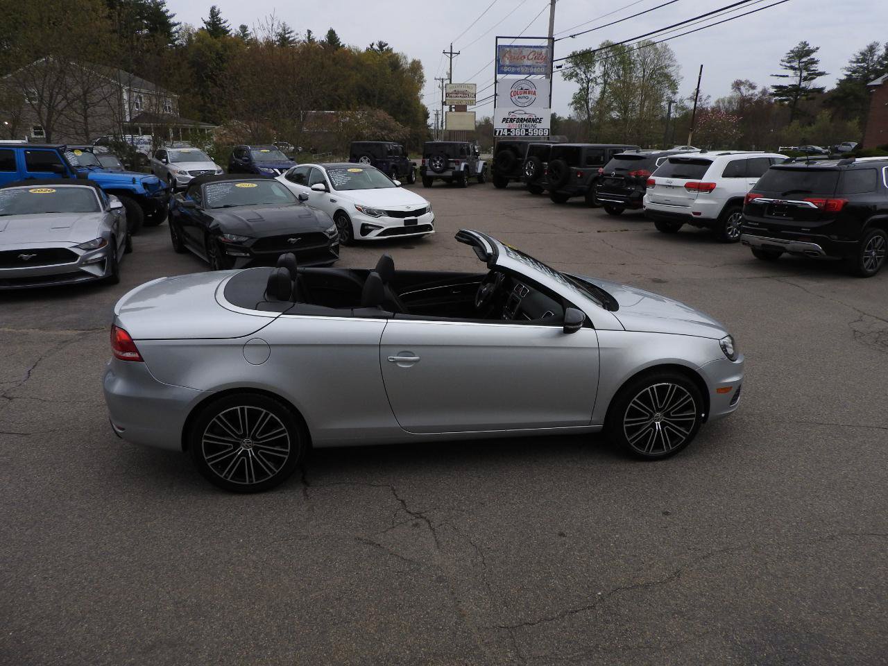 Used 2013 Volkswagen Eos FWD image 10