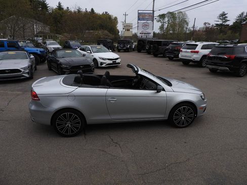 Used 2013 Volkswagen Eos FWD image 10