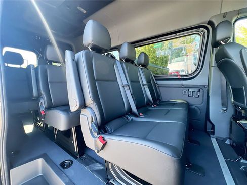 New 2025 Mercedes-Benz Sprinter 2500 image 23
