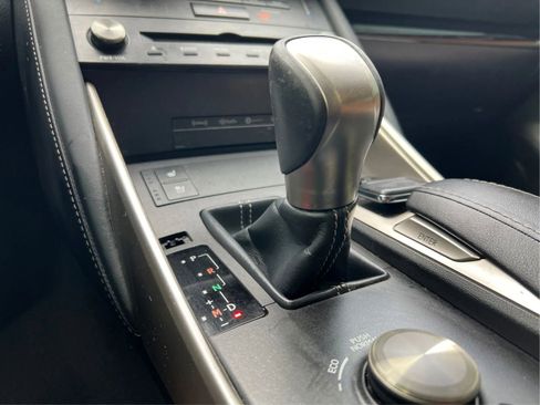 Used 2018 Lexus IS 300 AWD w/ Comfort Package image 34