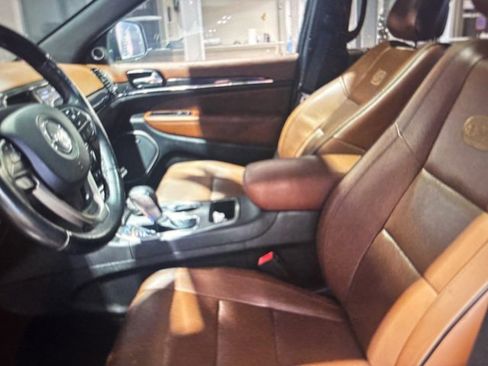 Used 2021 Jeep Grand Cherokee Overland image 5