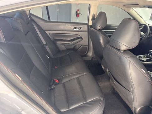 Used 2024 Nissan Altima 2.5 SR w/ SR Premium Package image 16