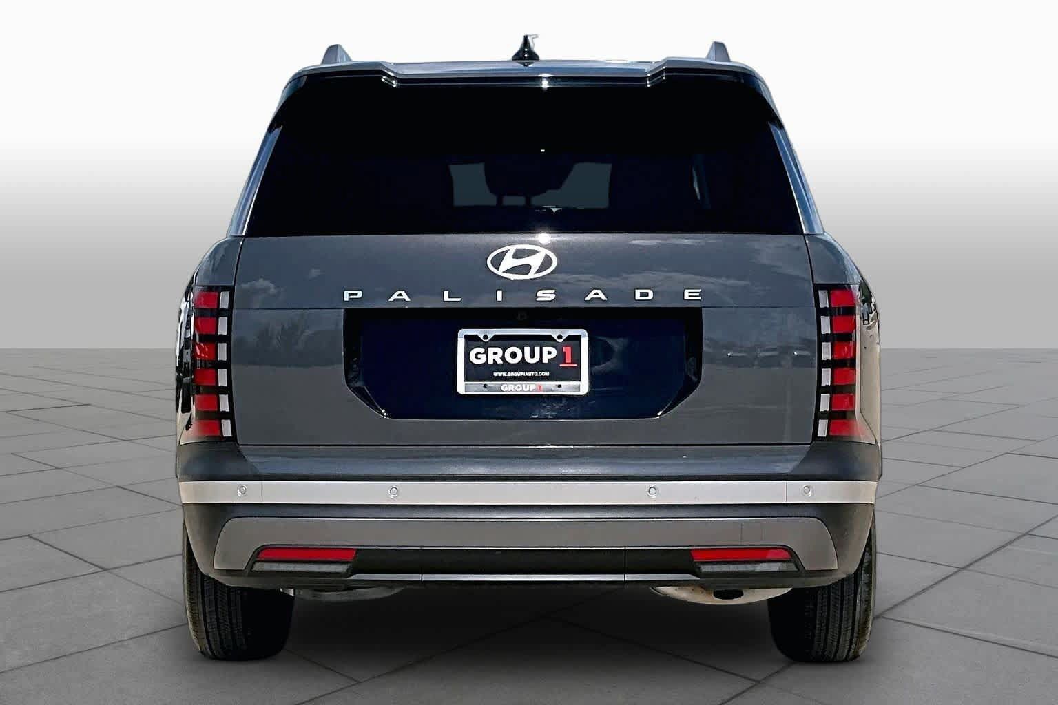 Used 2026 Hyundai Palisade SEL FWD image 5