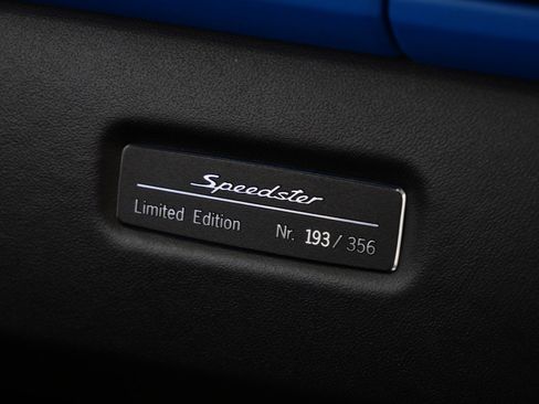 Used 2011 Porsche 911 Speedster image 16