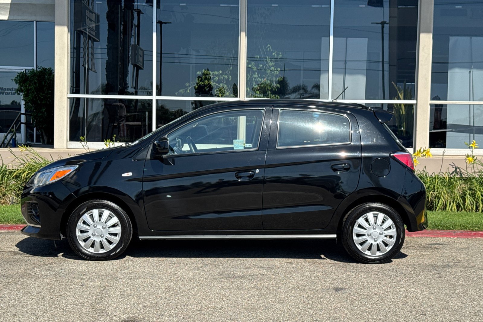 Used 2024 Mitsubishi Mirage ES FWD image 7