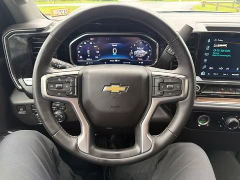 Used 2024 Chevrolet Silverado 1500 LT AWD/4WD image 24
