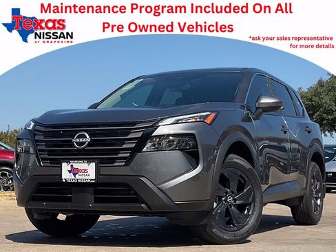 Used 2025 Nissan Rogue SV FWD image 1