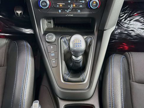 Used 2017 Ford Focus RS AWD/4WD image 17