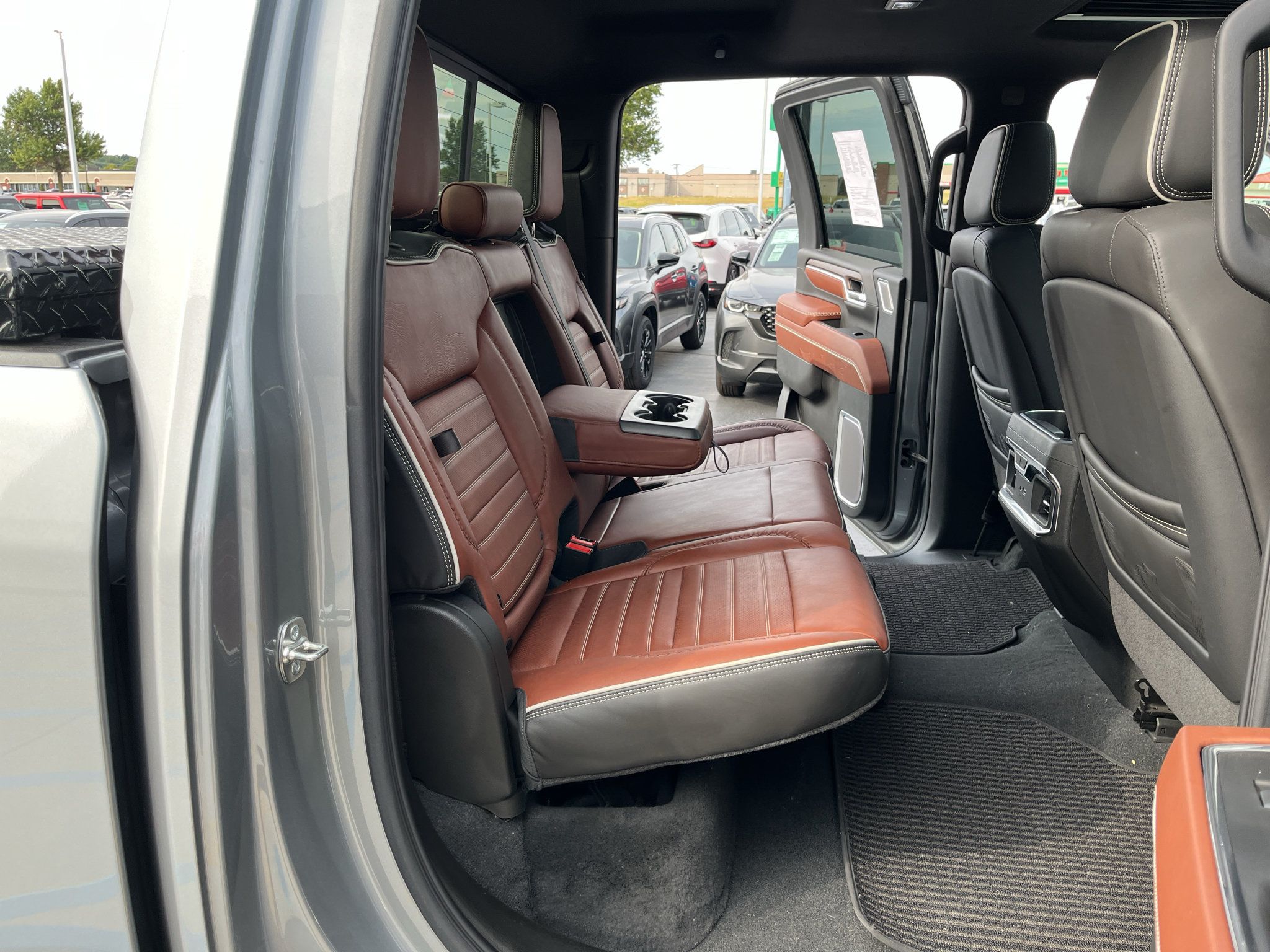 Used 2025 GMC Sierra 2500 Denali Ultimate AWD/4WD image 46