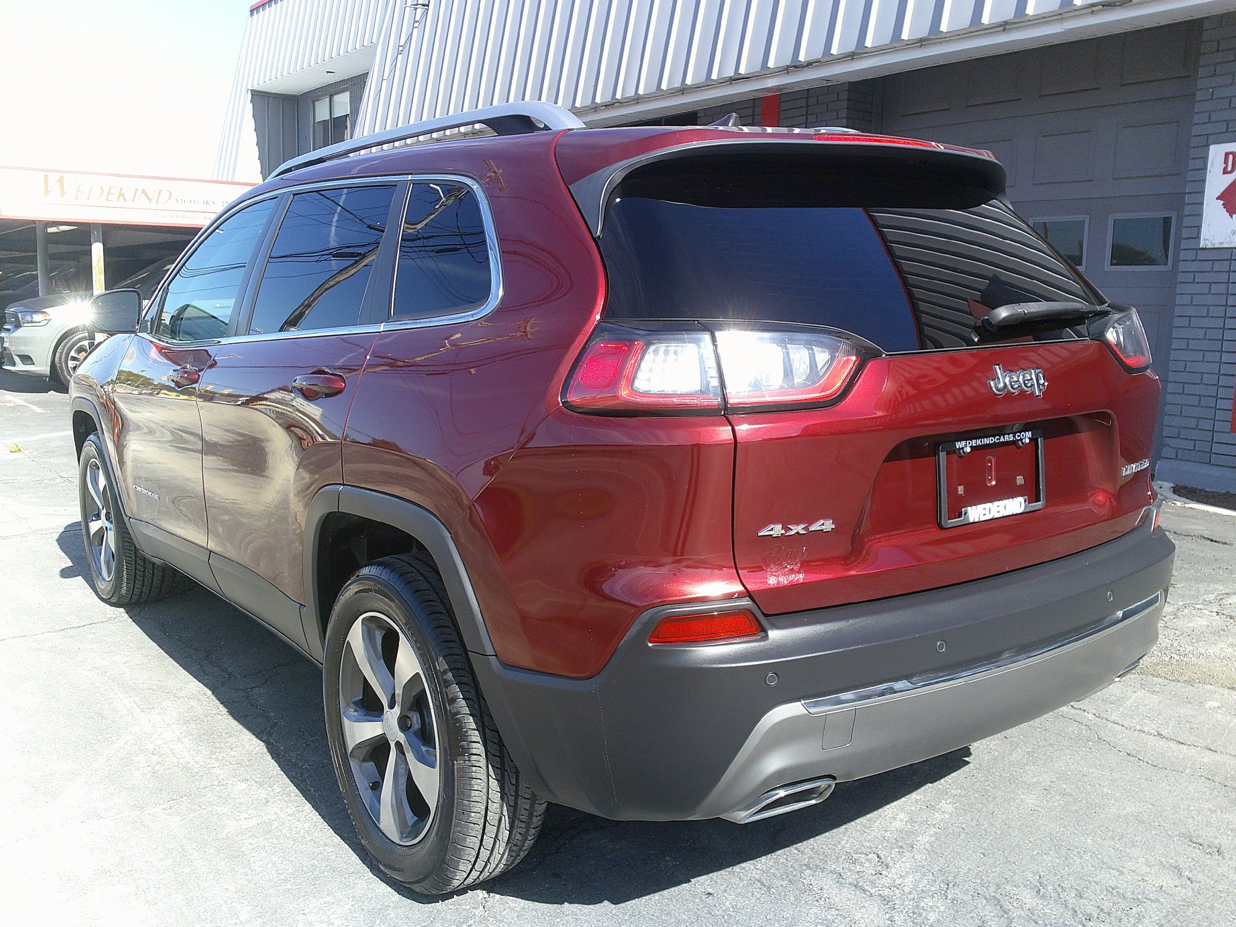 Used 2019 Jeep Cherokee Limited AWD/4WD image 6
