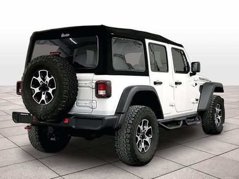 Used 2022 Jeep Wrangler Unlimited Rubicon w/ Cold Weather Group AWD/4WD image 11