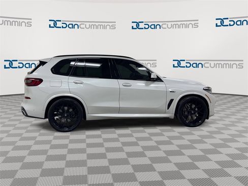 Used 2022 BMW X5 xDrive45e w/ M Sport Package image 9
