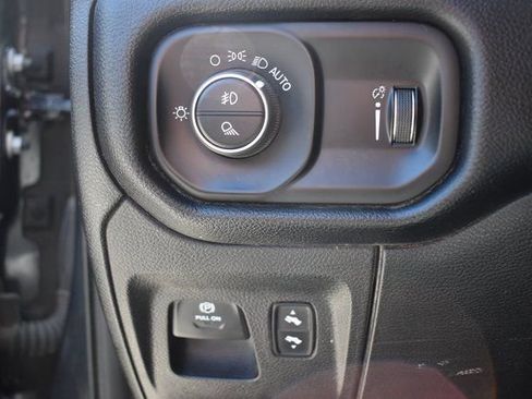 Used 2020 RAM 1500 Big Horn image 24