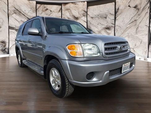 Used 2003 Toyota Sequoia SR5 image 3