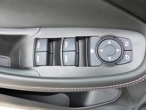 Used 2024 Buick Encore GX Avenir AWD/4WD image 21