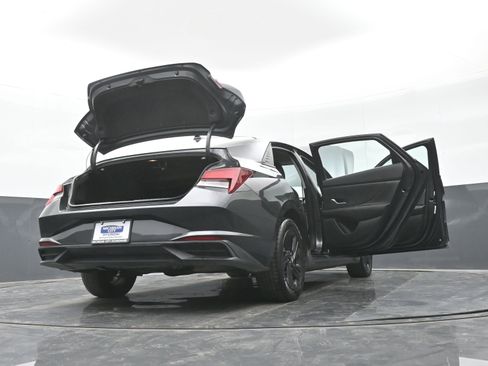 Used 2023 Hyundai Elantra SEL image 50