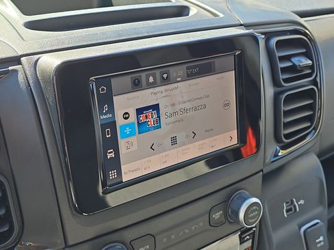 Used 2025 RAM ProMaster 2500 w/ Convenience Group image 17