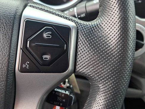 Used 2015 Toyota Tacoma 4x4 Double Cab w/ SR5 Package image 23