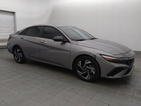 Used 2025 Hyundai Elantra Sport w/ Cargo Package FWD image 11