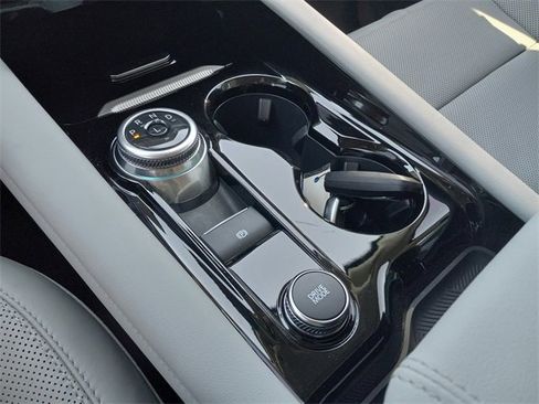 Used 2025 Ford Explorer Platinum w/ Ultimate Package image 25