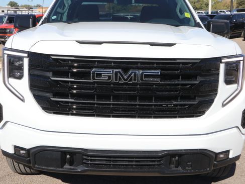 New 2026 GMC Sierra 1500 Elevation image 3