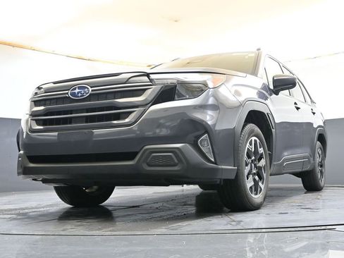 Used 2025 Subaru Forester Premium AWD/4WD image 39
