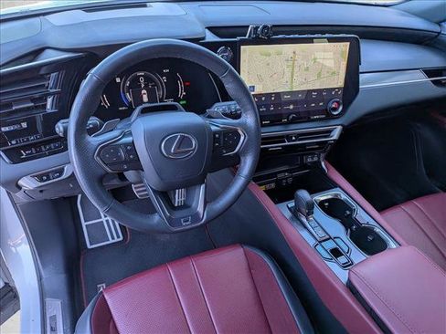 Used 2024 Lexus RX 500h F Sport image 9