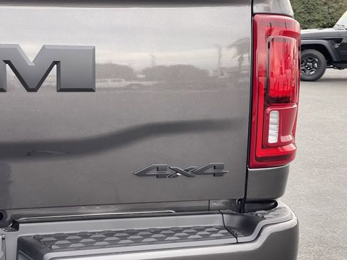 New 2026 RAM 2500 Laramie AWD/4WD image 14