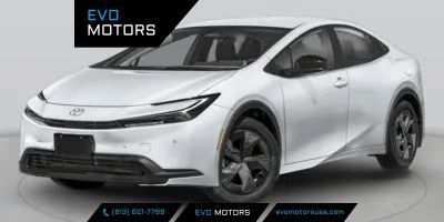 Used 2025 Toyota Prius LE FWD image 1