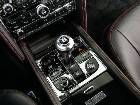 Used 2013 Bentley Mulsanne image 22