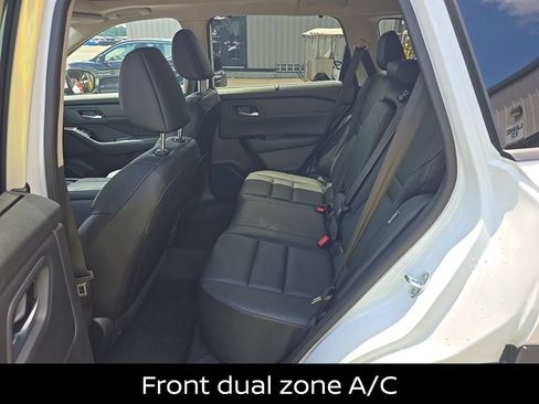 Certified 2025 Nissan Rogue SV w/ SV Premium Package FWD image 7
