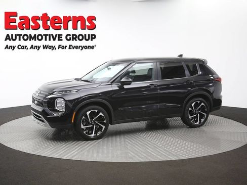 Used 2024 Mitsubishi Outlander SE AWD/4WD image 57