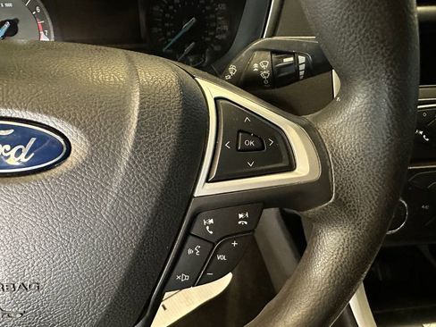 Used 2015 Ford Fusion SE FWD image 12